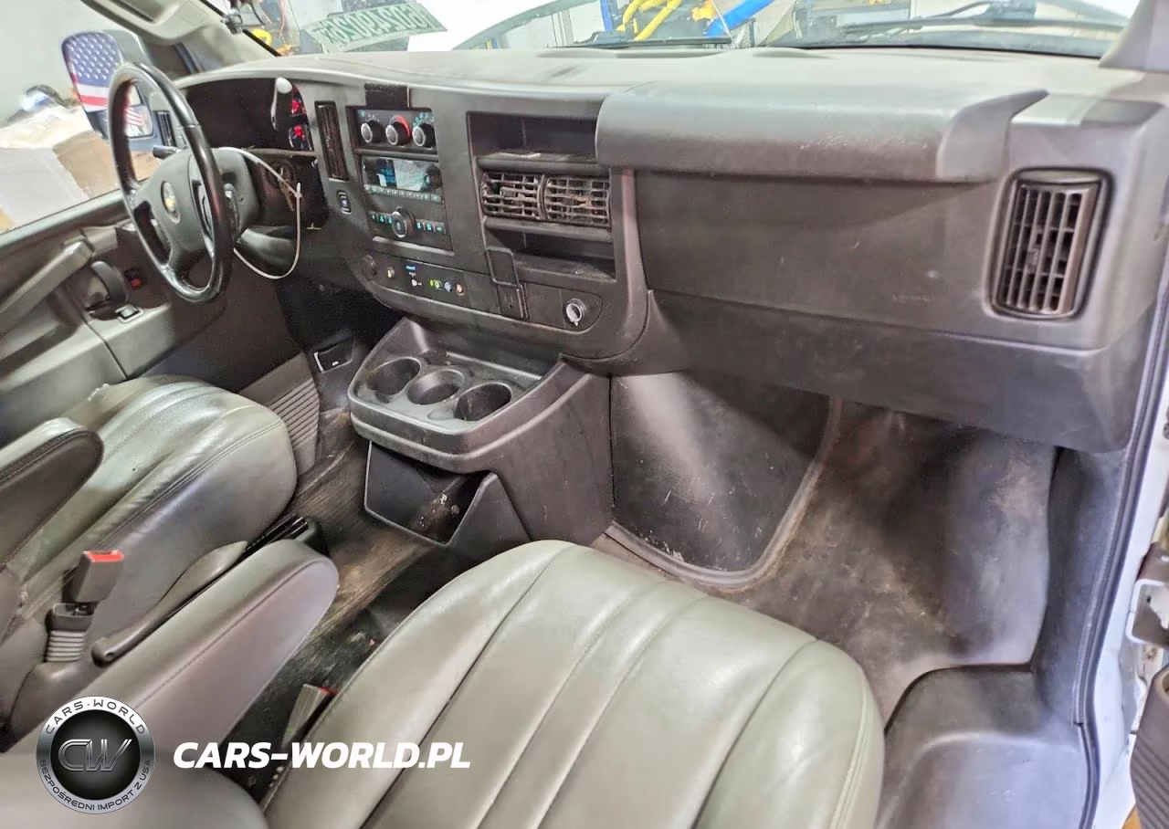 2021 Chevrolet Express 2500 Cargo Delivery Van VIN:1GCWGBFP0M1227601 - 8