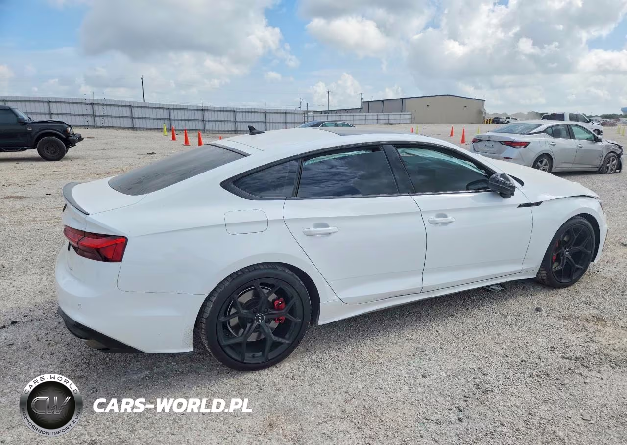 2024 Audi A5 Premium Plus 45 VIN:WAUFACF50RA039476 - 3