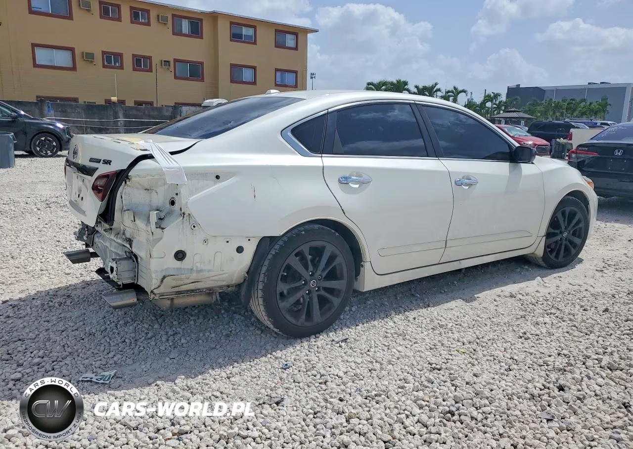 2018 Nissan Altima 2.5 Sr VIN:1N4AL3AP6JC235288 - 3