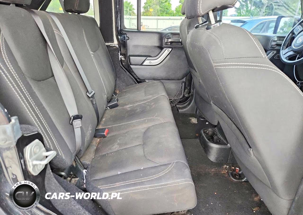 2018 Jeep Wrangler Unlimited Sahara VIN:1C4BJWEGXJL848644 - 10