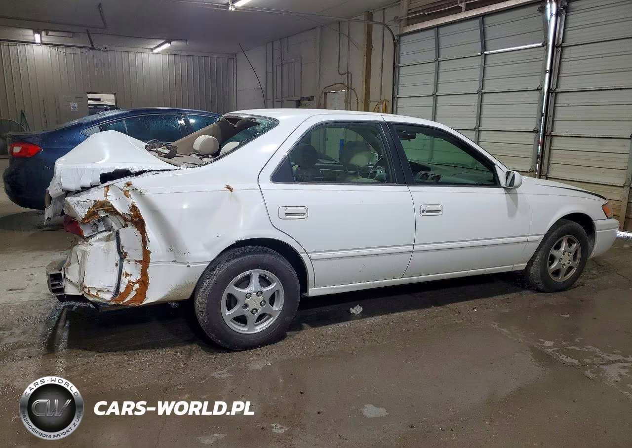 1998 Toyota Camry Xle VIN:4T1BG28K1WU349185 - 3