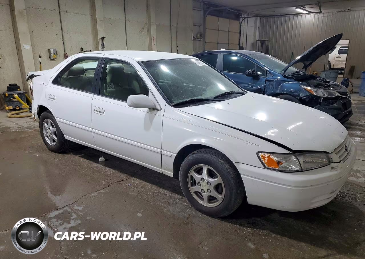 1998 Toyota Camry Xle VIN:4T1BG28K1WU349185 - 4