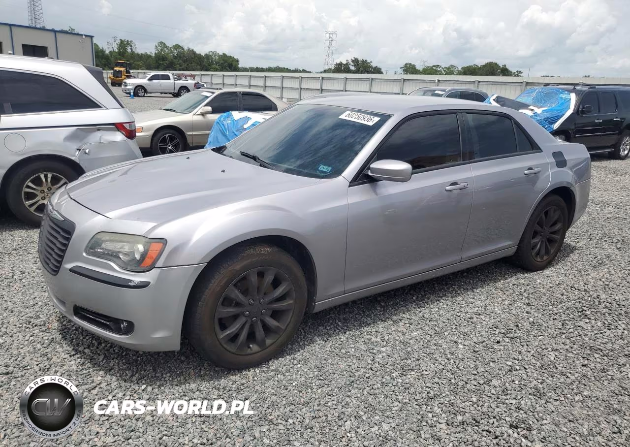 2014 Chrysler 300 S – zdjęcie 1 z 12
