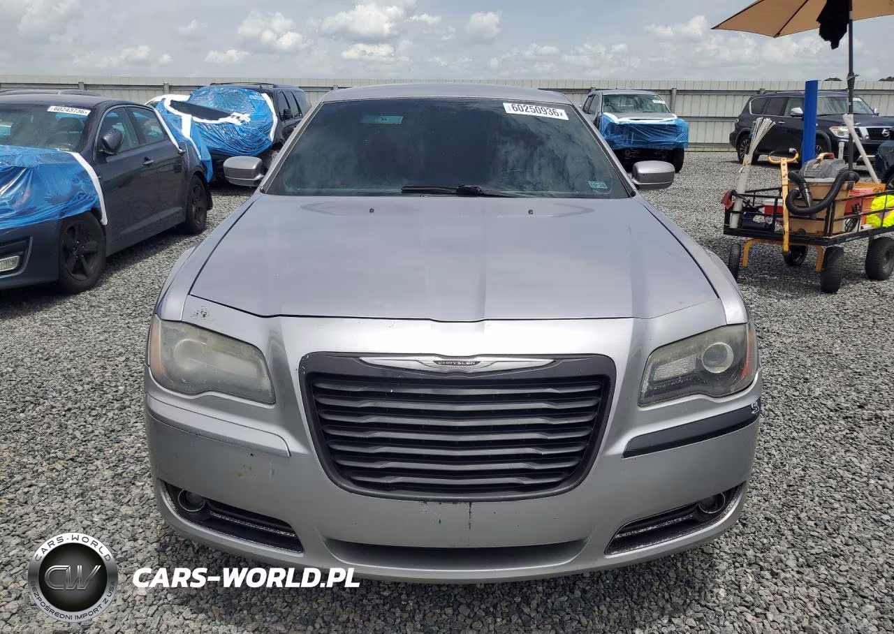2014 Chrysler 300 S VIN:2C3CCAGG2EH384111 - 5
