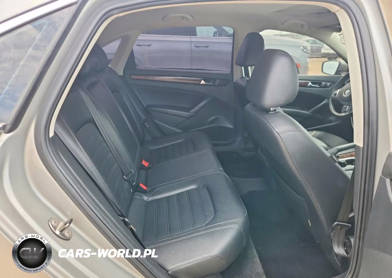 2013 Volkswagen Passat Sel VIN:1VWCP7A33DC020934 - 10