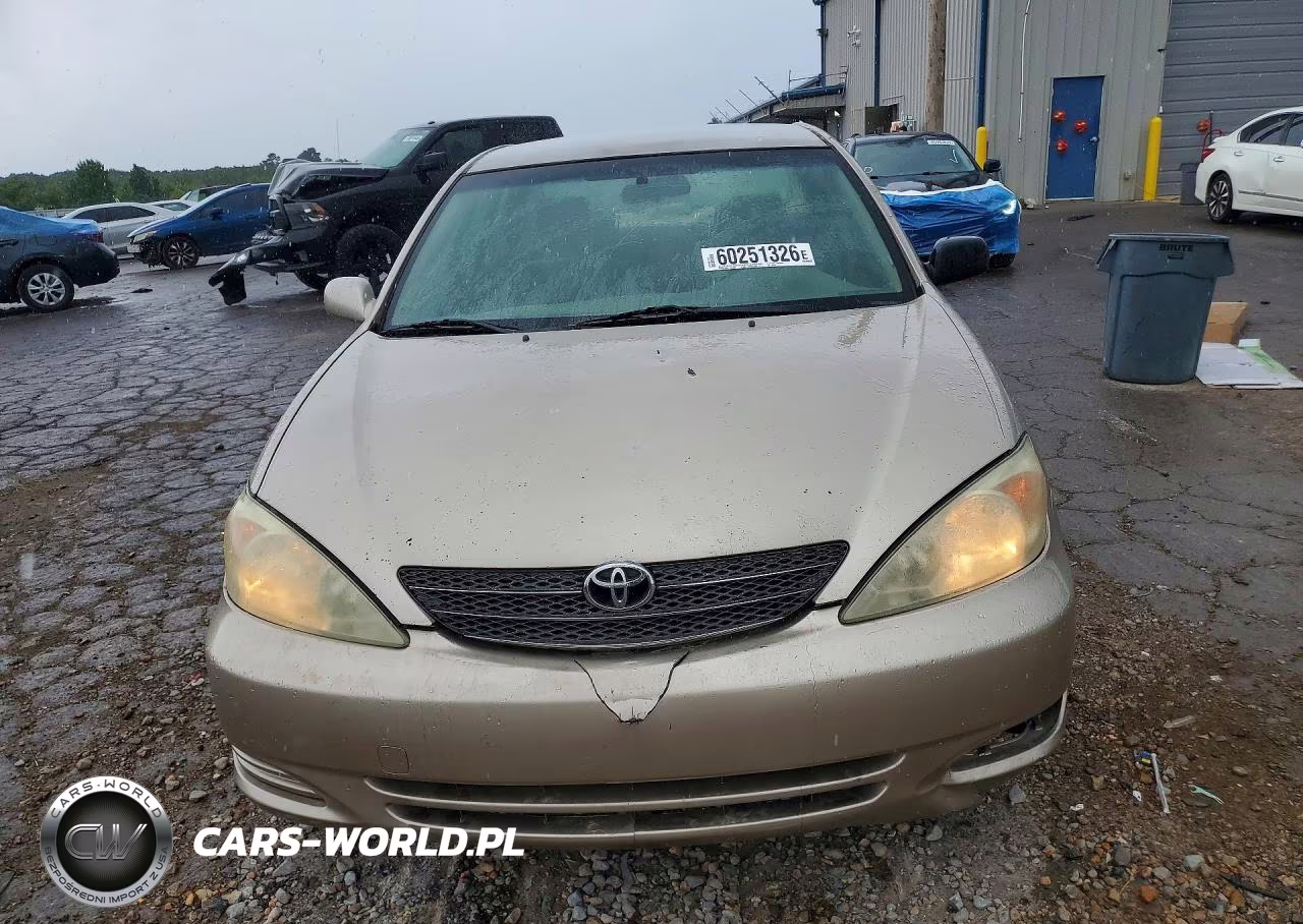 2003 Toyota Camry Le VIN:JTDBE32K030193863 - 5