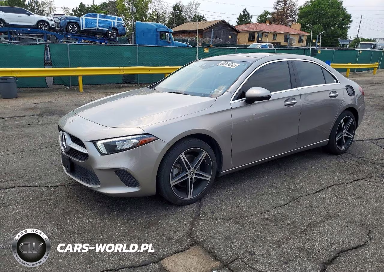 2019 Mercedes-Benz A 220 4Matic – zdjęcie 1 z 13