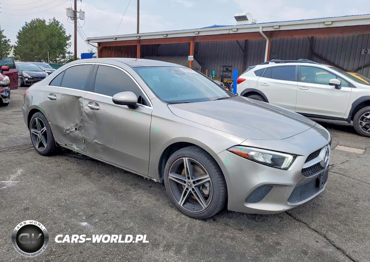 2019 Mercedes-Benz A 220 4Matic VIN:WDD3G4FB3KW002212 - 4