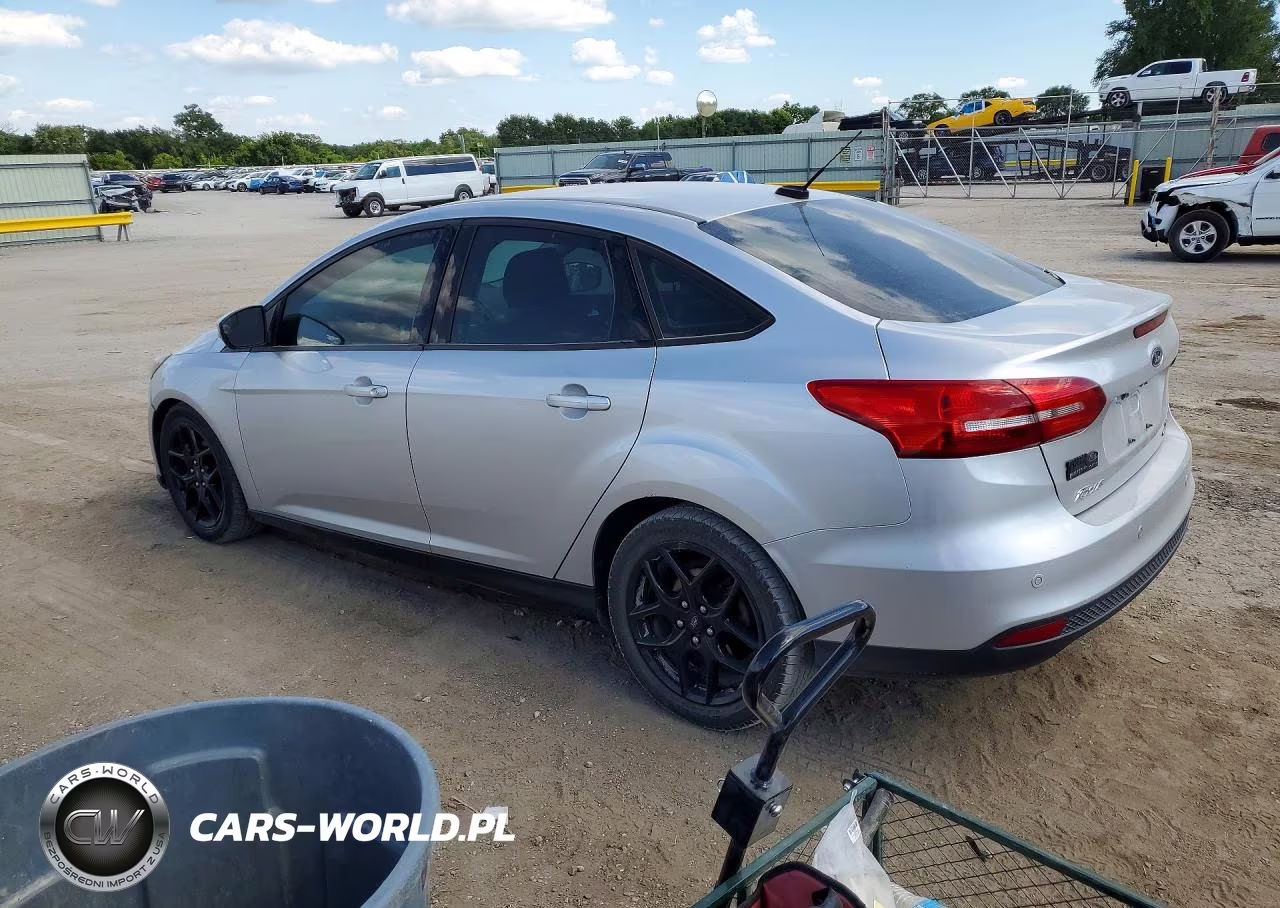 2016 Ford Focus Se VIN:1FADP3F27GL295197 - 2