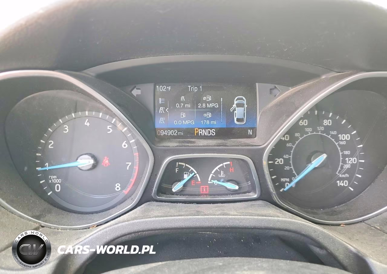 2016 Ford Focus Se VIN:1FADP3F27GL295197 - 9