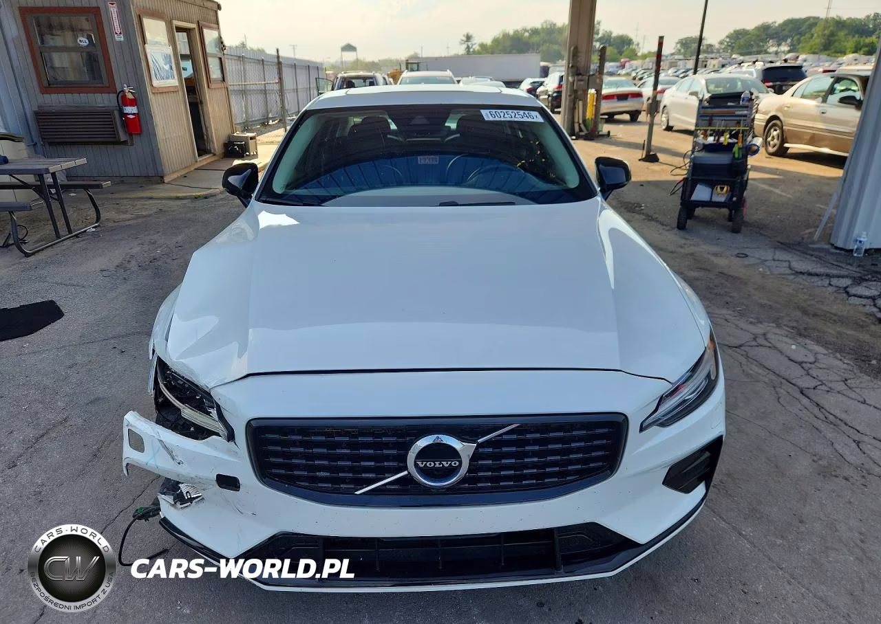2022 Volvo S60 B5 Momentum VIN:7JRL12FZ2NG156083 - 5