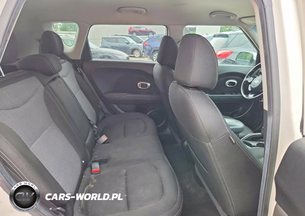 2017 Kia Soul + VIN:KNDJP3A55H7417807 - 10