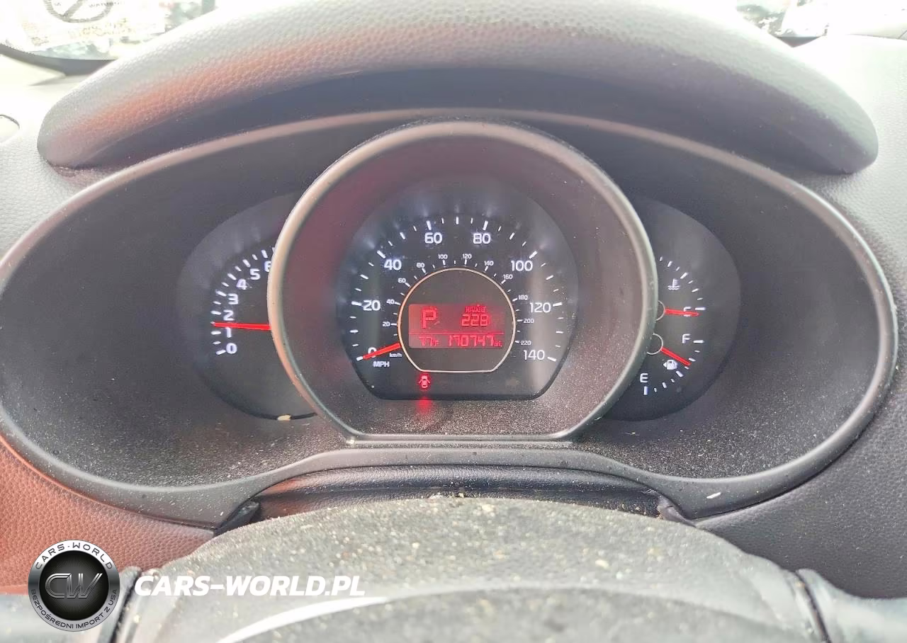 2017 Kia Soul + VIN:KNDJP3A55H7417807 - 9