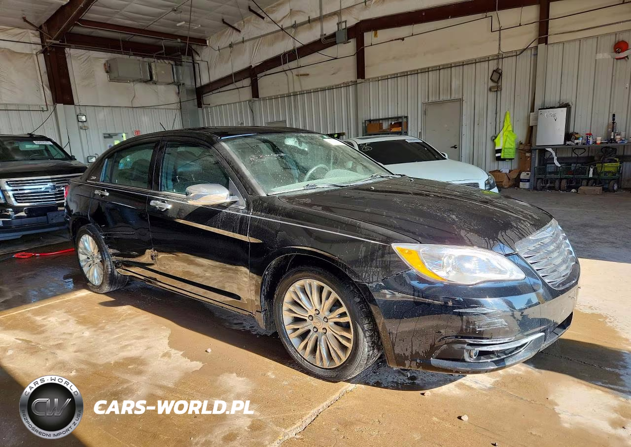 2011 Chrysler 200 Limited VIN:1C3BC2FGXBN618565 - 4