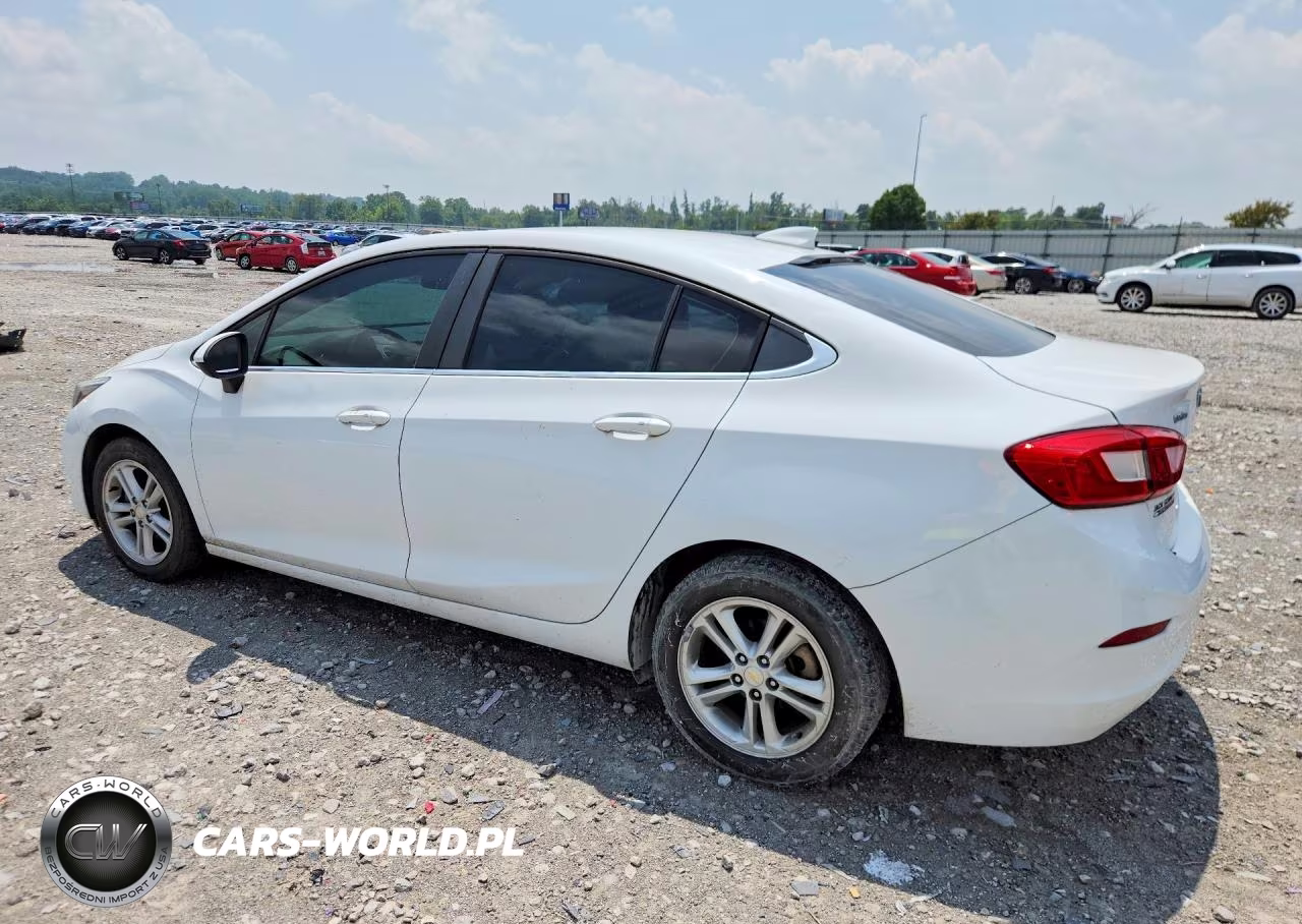 2018 Chevrolet Cruze Lt VIN:1G1BE5SM9J7204661 - 2