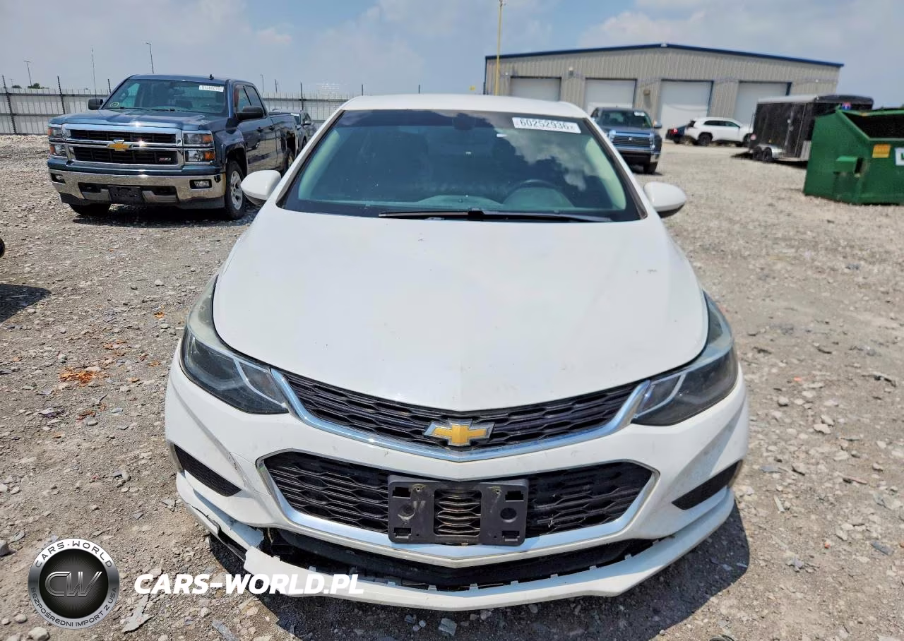 2018 Chevrolet Cruze Lt VIN:1G1BE5SM9J7204661 - 5