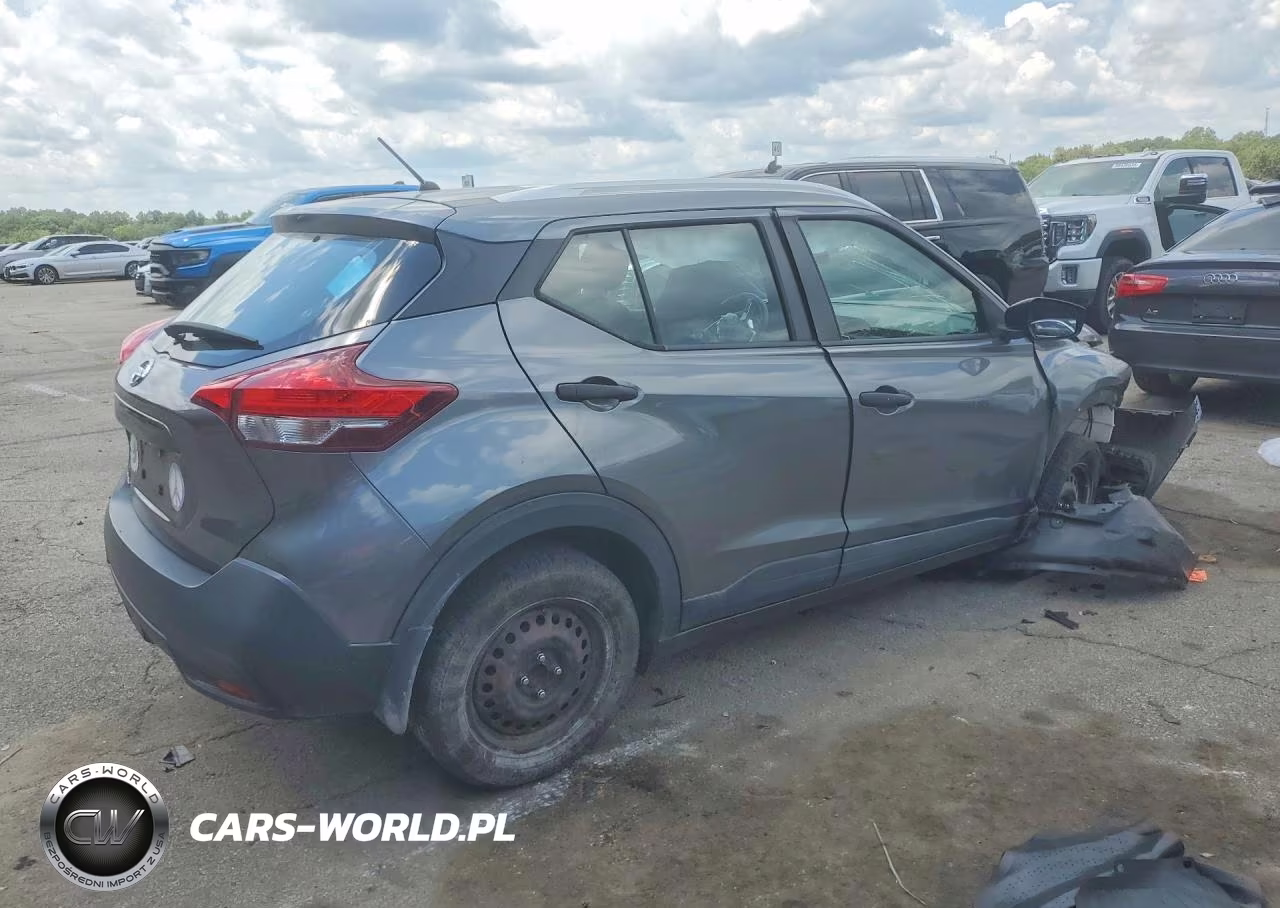 2018 Nissan Kicks S VIN:3N1CP5CU7JL510759 - 3