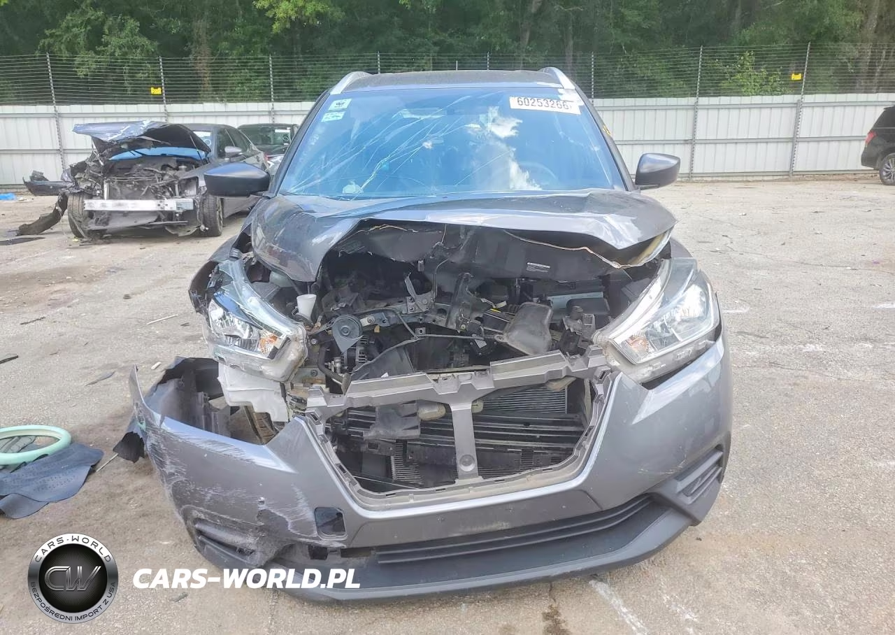 2018 Nissan Kicks S VIN:3N1CP5CU7JL510759 - 5