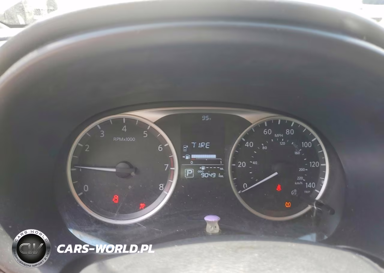 2018 Nissan Kicks S VIN:3N1CP5CU7JL510759 - 9