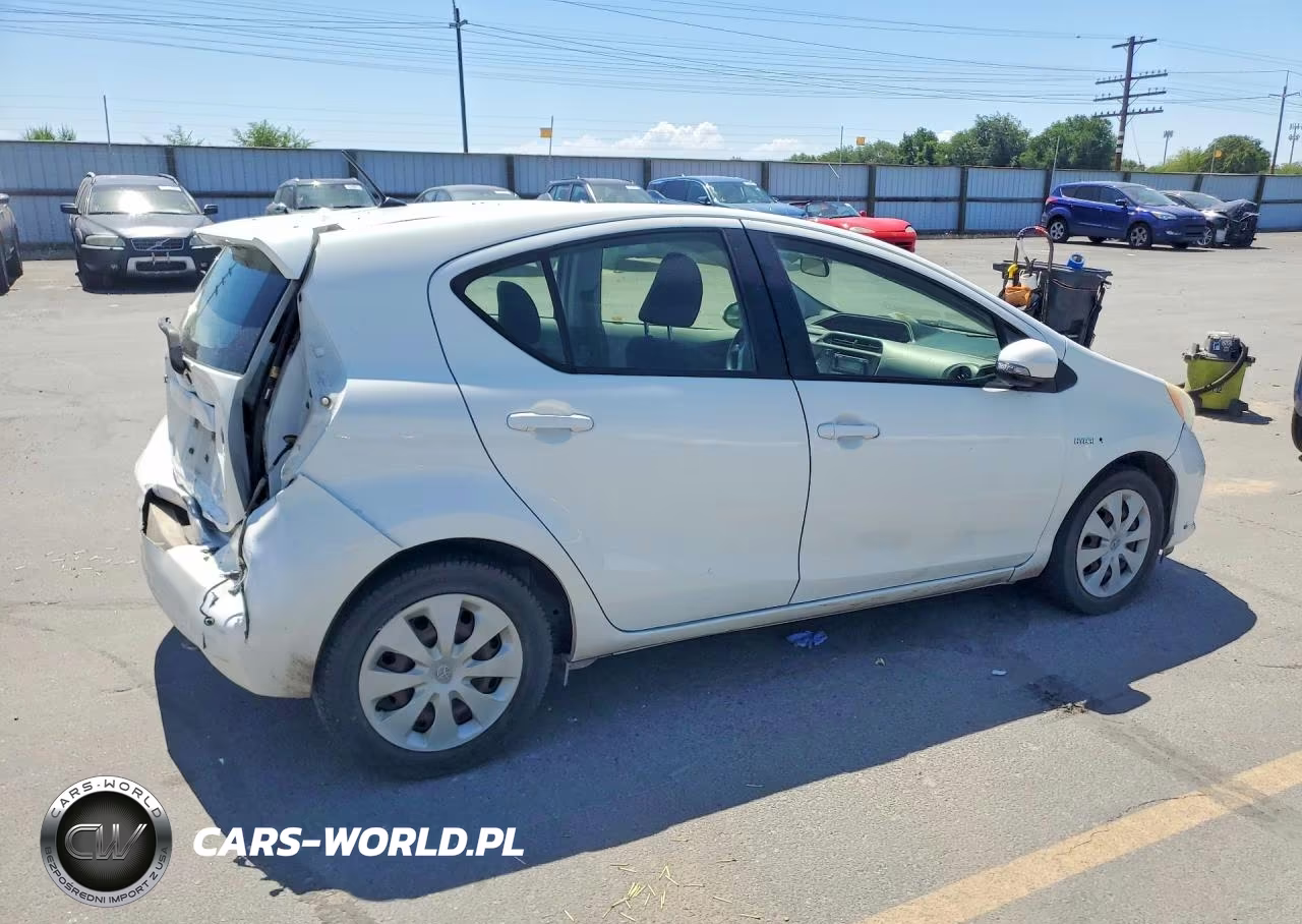 2012 Toyota Prius C Two VIN:JTDKDTB32C1502254 - 3