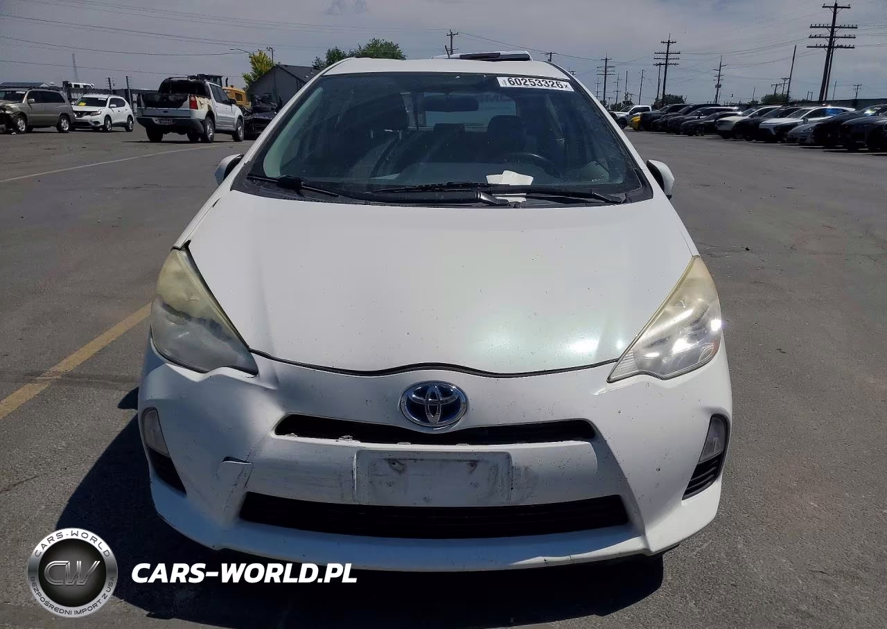 2012 Toyota Prius C Two VIN:JTDKDTB32C1502254 - 5