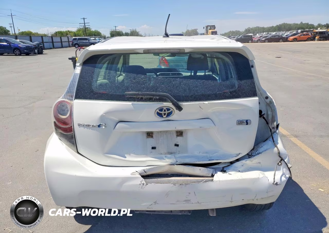 2012 Toyota Prius C Two VIN:JTDKDTB32C1502254 - 6