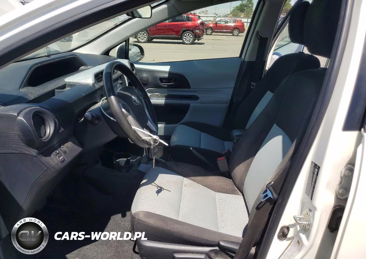 2012 Toyota Prius C Two VIN:JTDKDTB32C1502254 - 7