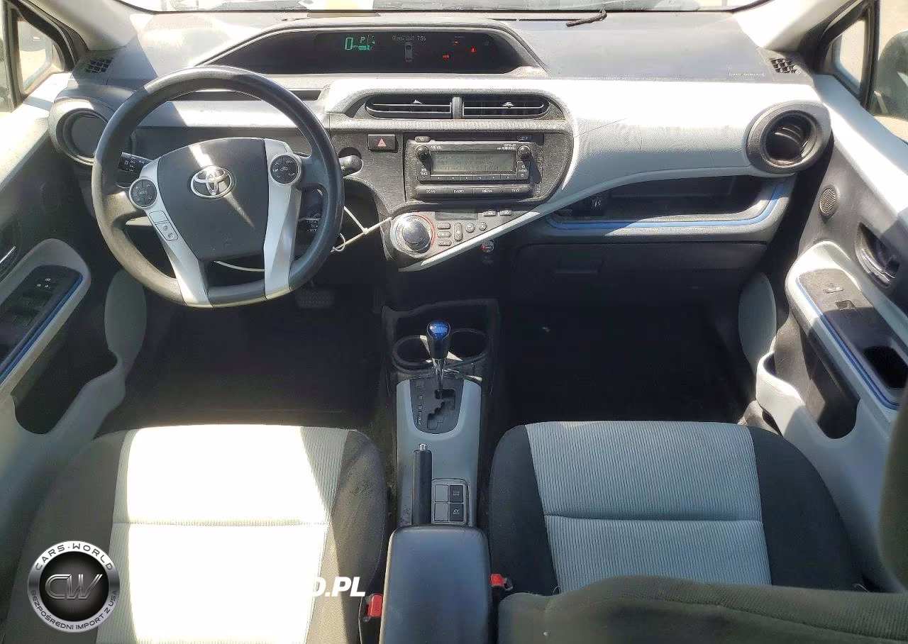 2012 Toyota Prius C Two VIN:JTDKDTB32C1502254 - 8