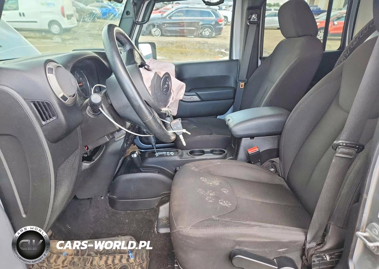 2014 Jeep Wrangler Unlimited Sport VIN:1C4BJWDG0EL250151 - 7