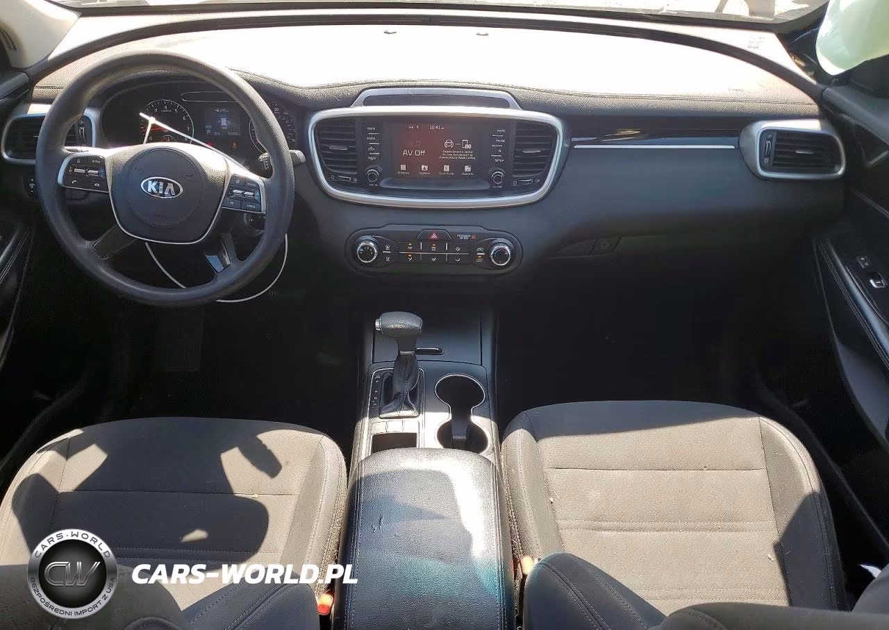 2019 Kia Sorento L VIN:5XYPG4A36KG538936 - 8