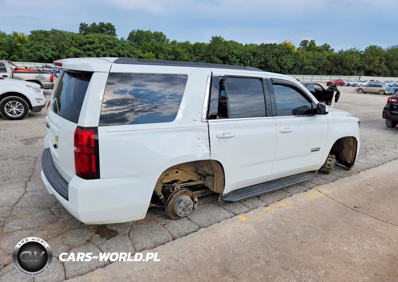 2018 Chevrolet Tahoe C1500 Lt VIN:1GNSCBKC6JR224901 - 3