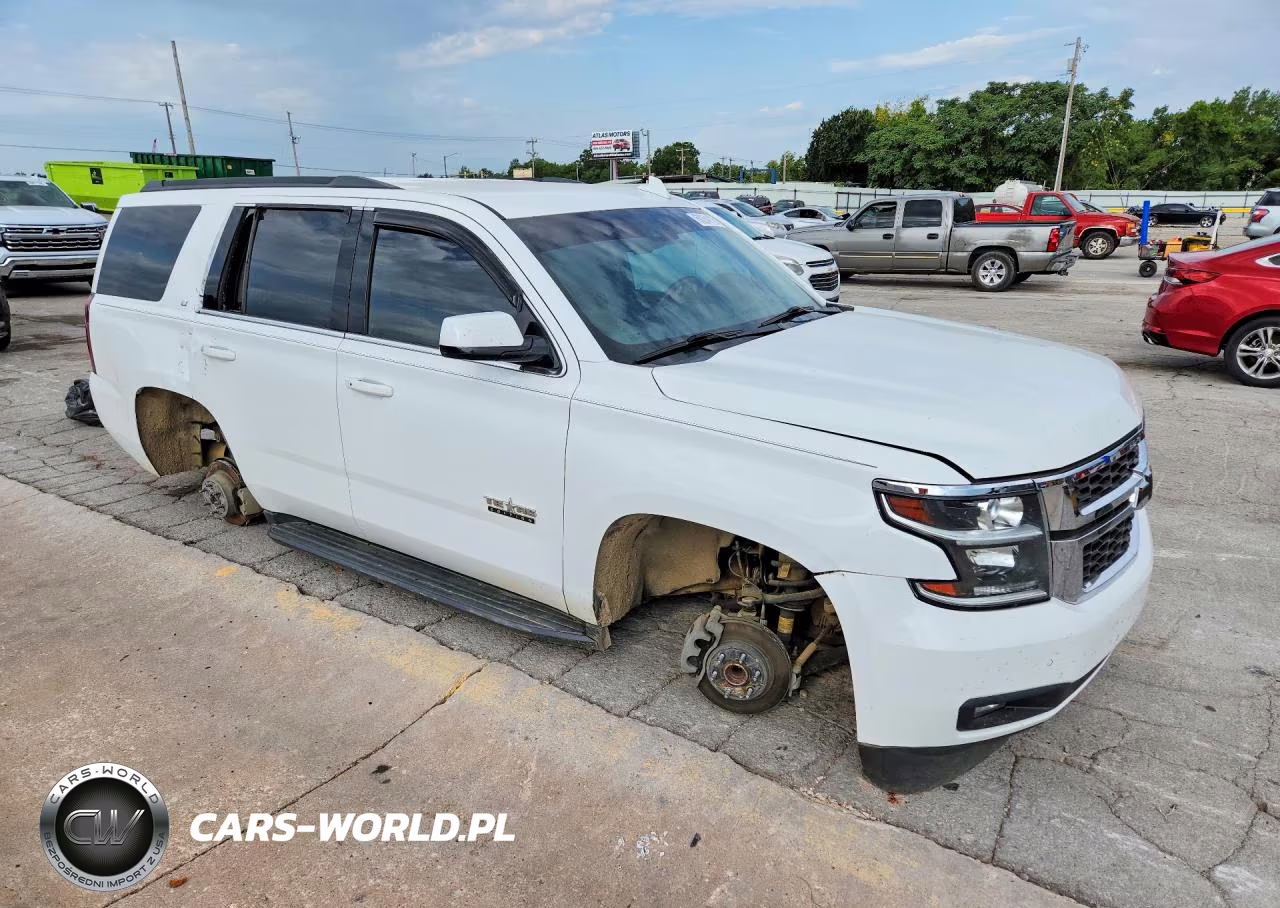 2018 Chevrolet Tahoe C1500 Lt VIN:1GNSCBKC6JR224901 - 4
