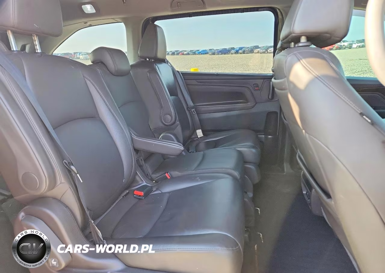 2018 Honda Odyssey Elite VIN:5FNRL6H90JB054504 - 11