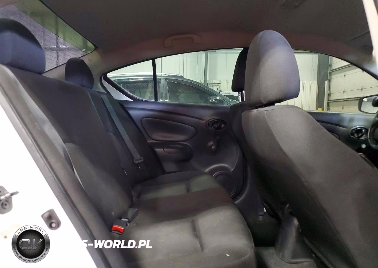 2018 Nissan Versa S Plus VIN:3N1CN7AP2JL885439 - 10
