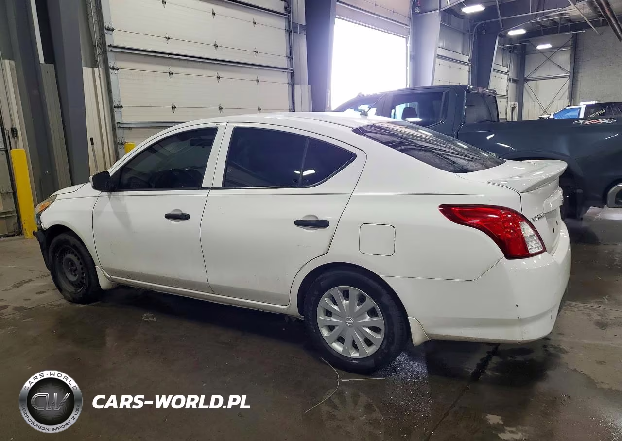 2018 Nissan Versa S Plus VIN:3N1CN7AP2JL885439 - 2