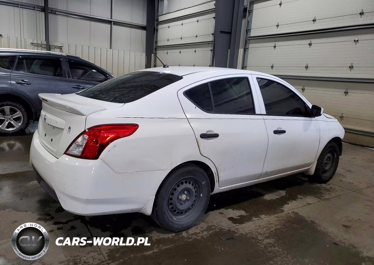 2018 Nissan Versa S Plus VIN:3N1CN7AP2JL885439 - 3