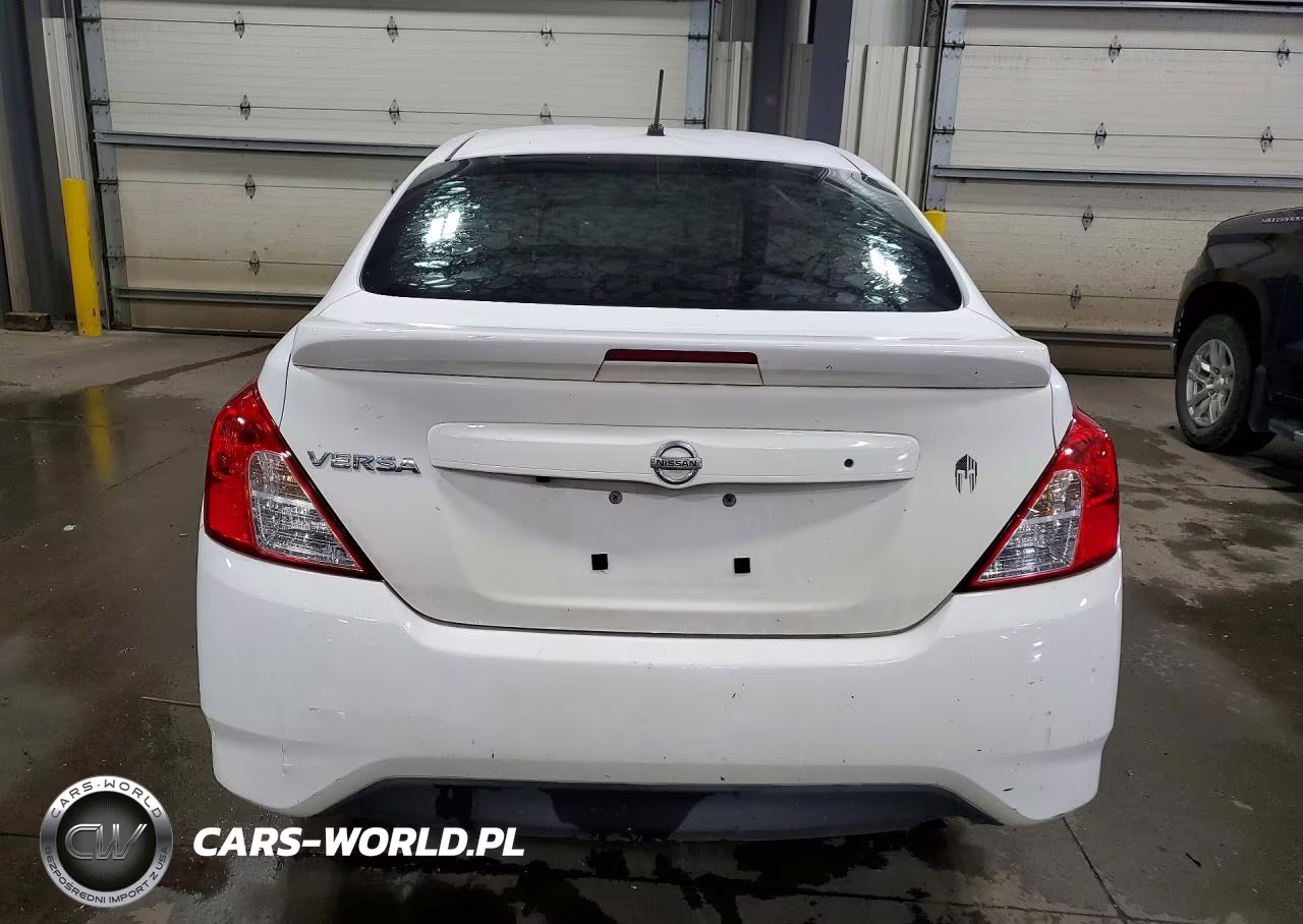 2018 Nissan Versa S Plus VIN:3N1CN7AP2JL885439 - 6