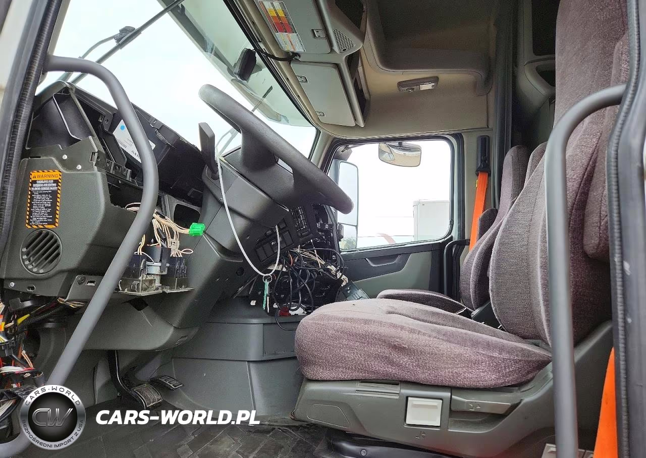 2020 Volvo Vnl Semi Truck VIN:4V4NC9EH9LN243303 - 7