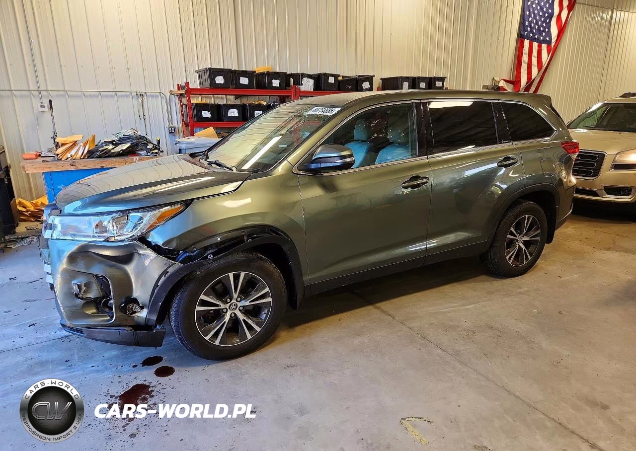 2019 Toyota Highlander Le – zdjęcie 1 z 13