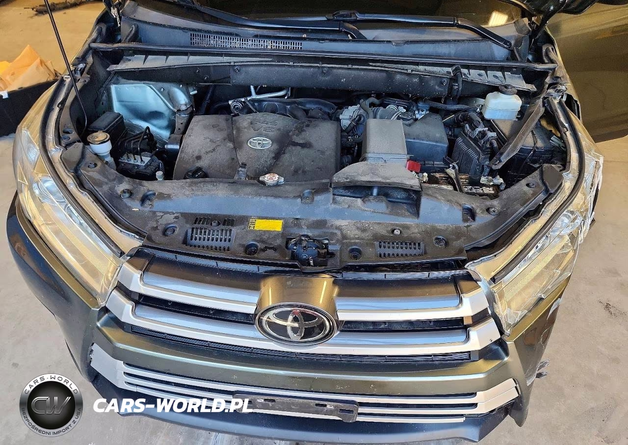 2019 Toyota Highlander Le VIN:5TDBZRFH6KS991849 - 12