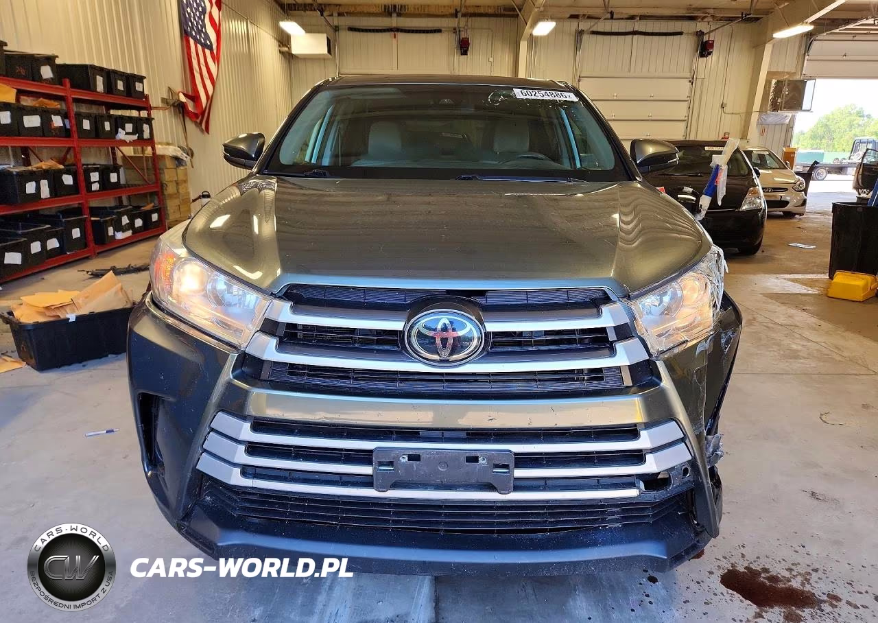 2019 Toyota Highlander Le VIN:5TDBZRFH6KS991849 - 5