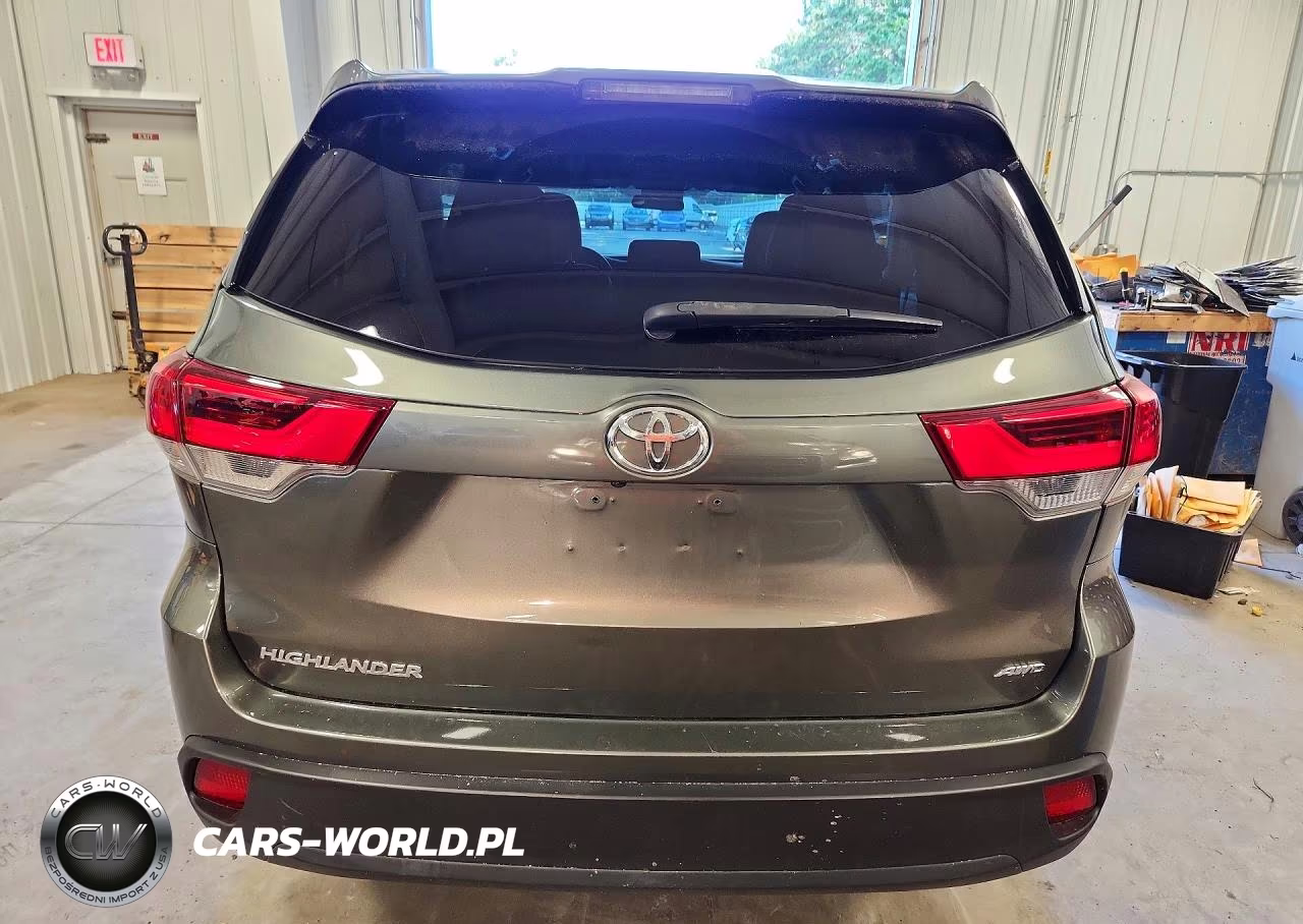 2019 Toyota Highlander Le VIN:5TDBZRFH6KS991849 - 6