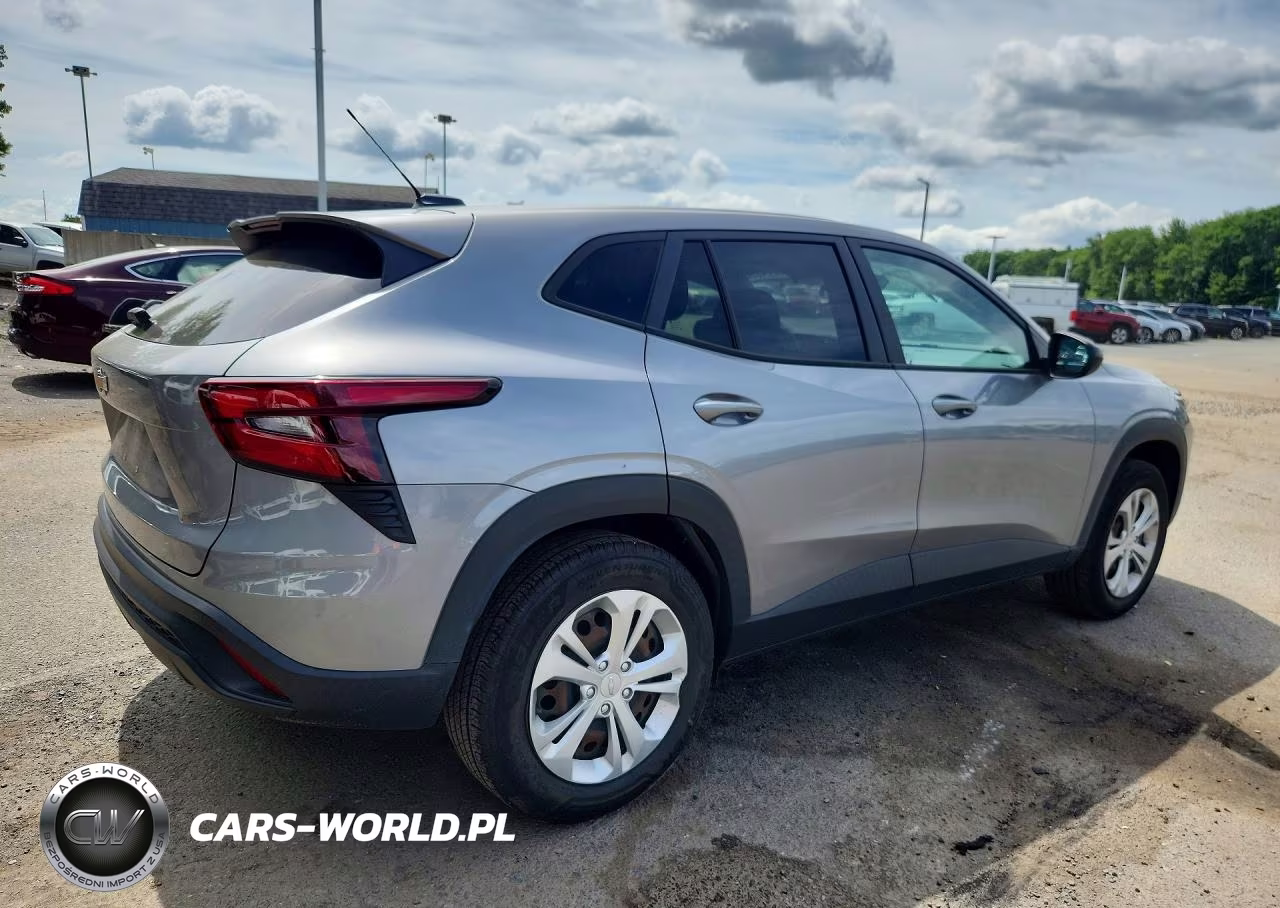 2024 Chevrolet Trax Ls VIN:KL77LFE28RC021206 - 3