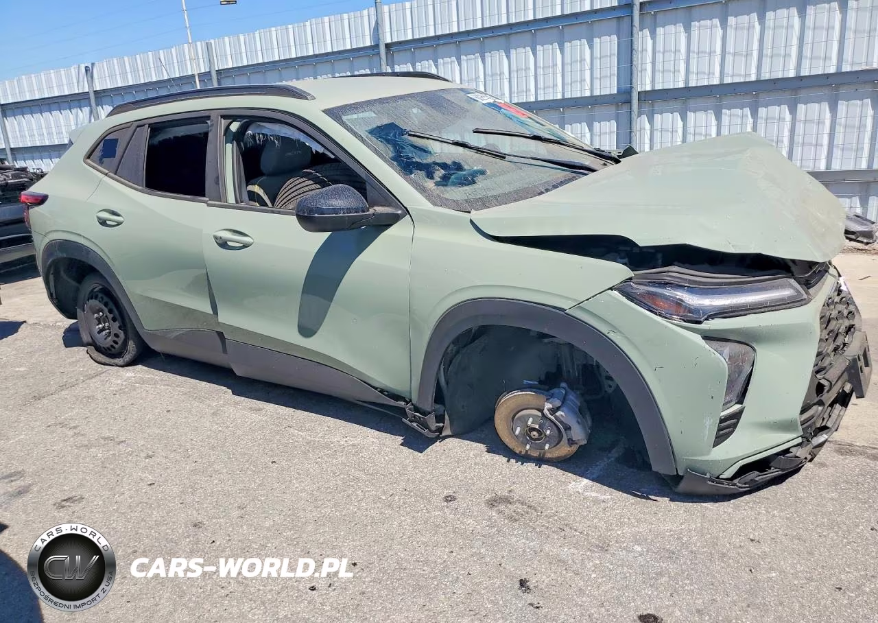 2025 Chevrolet Trax Activ VIN:KL77LKEP2SC061243 - 4