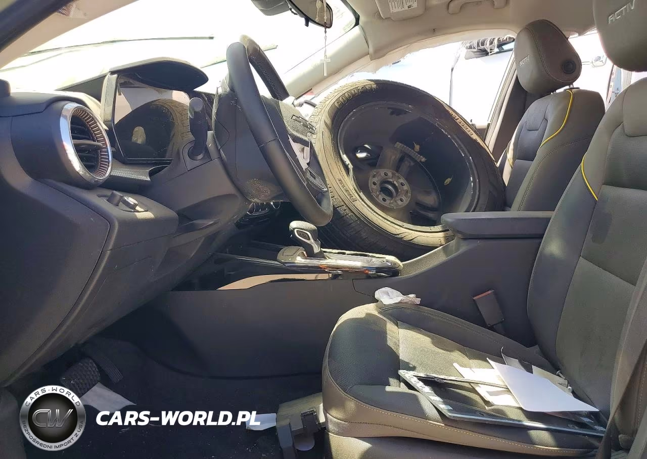 2025 Chevrolet Trax Activ VIN:KL77LKEP2SC061243 - 7