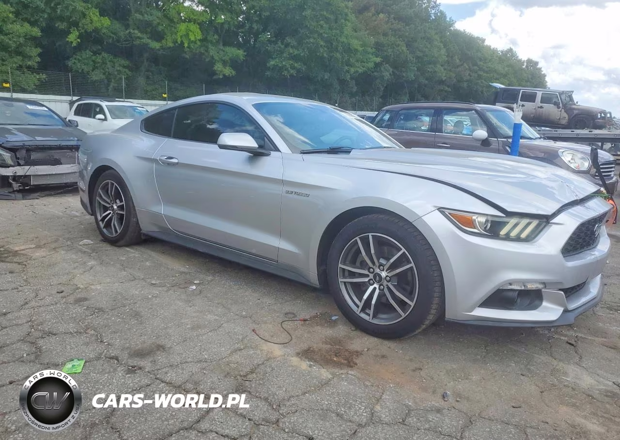 2015 Ford Mustang VIN:1FA6P8TH8F5330900 - 4