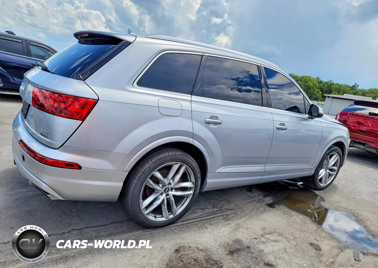 2017 Audi Q7 Prestige VIN:WA1VAAF74HD056146 - 3