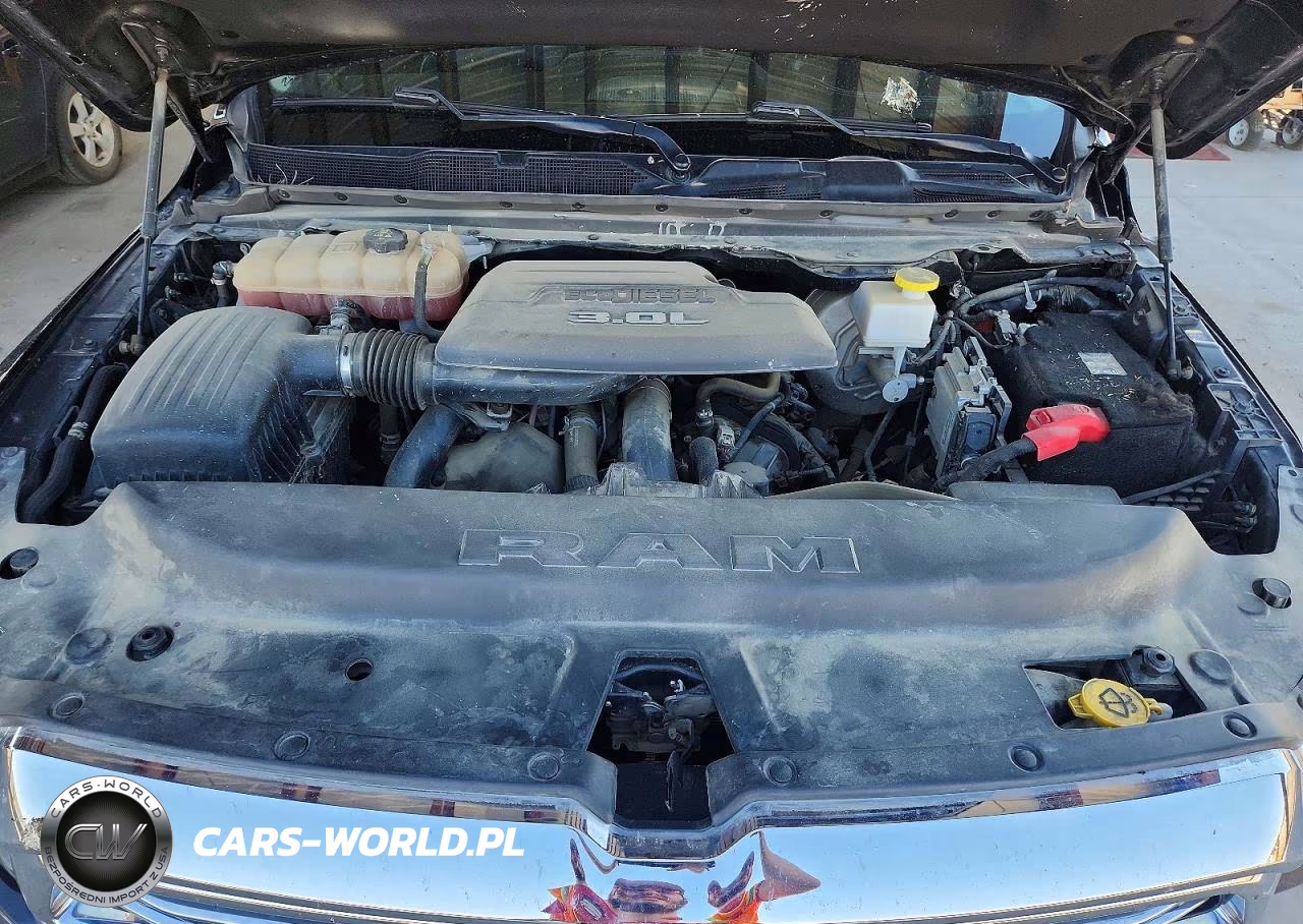 2022 Ram 1500 Laramie VIN:1C6SRFJM6NN235491 - 11
