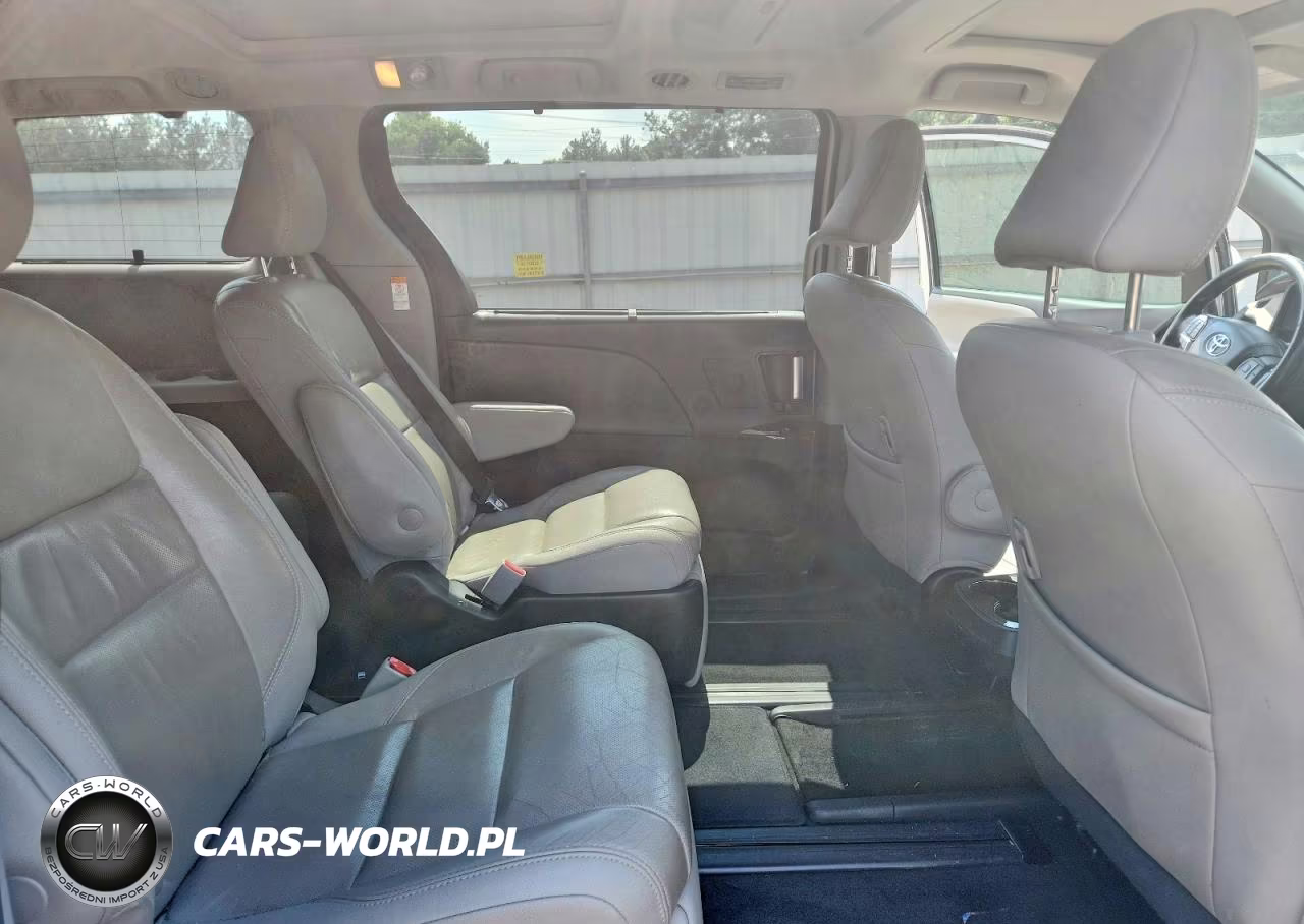 2018 Toyota Sienna Limited Premium 7-Passenger VIN:5TDYZ3DCXJS940416 - 11