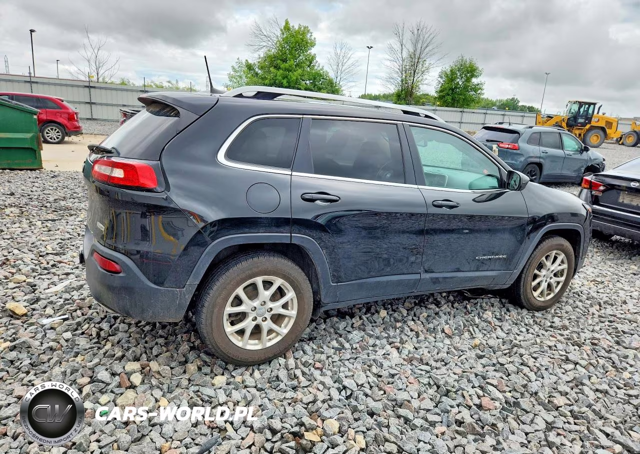 2016 Jeep Cherokee Latitude VIN:1C4PJMCS1GW277893 - 3